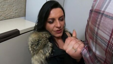 Preview-milfycalla- Face Fuck,deep-throat And Sex While Wearing A Dirty Down-jacket And Uggs 220