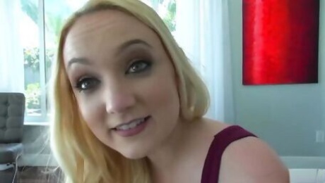 Good-looking chick with a round ass Anneliese Snow fucked from behind